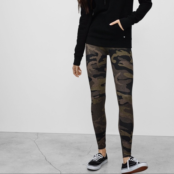 Tna Aritzia Equator Camouflage Midrise 
